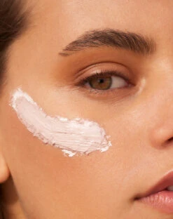 Sand & Sky Australian Pink Clay Porefining Face Mask -Cosmetic Care Store SS WEB APC MASK 6 1140x1440 crop center 5647b5f2 45cf 4b33 9fb5 6f46347e2e30