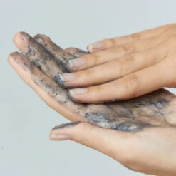 Dermalogica Daily Superfoliant™ 15 Dermalogica Daily Superfoliant™ -Cosmetic Care Store daily superfoliant product form hands pdp