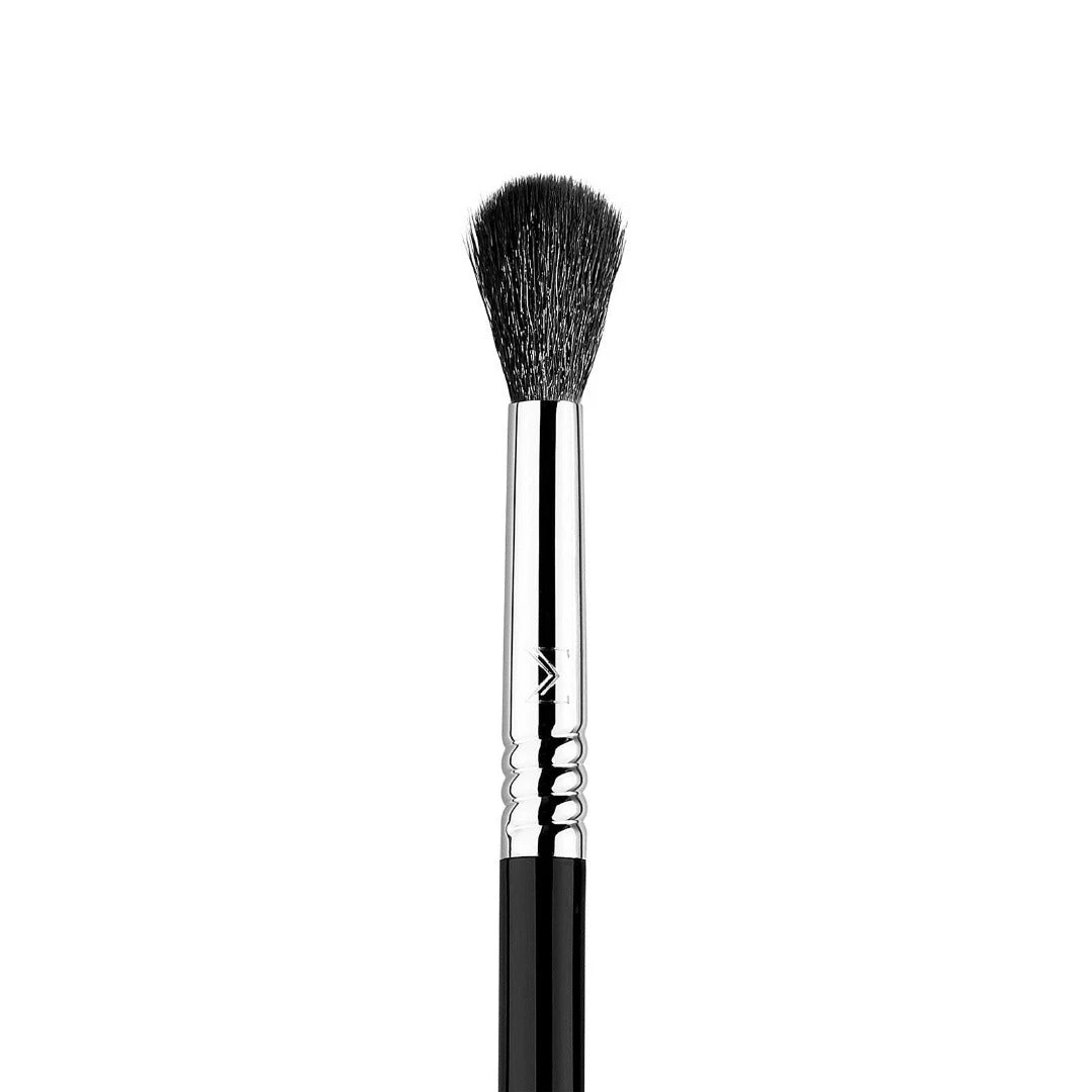 Sigma Beauty E40 Tapered Blending Brush 4 Sigma Beauty E40 Tapered Blending Brush - Image 2